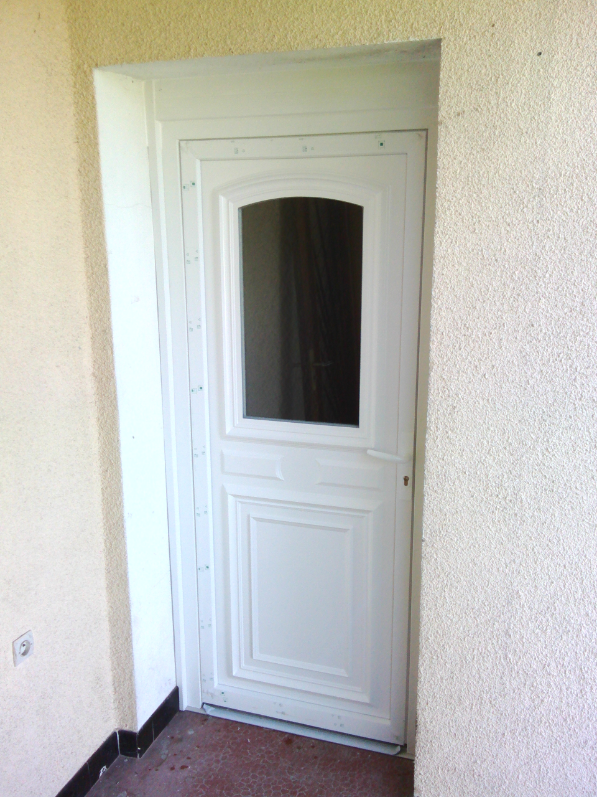 Gd Menuiseries Menuisier Romorantin Porte Entree PVC PHOTO 2