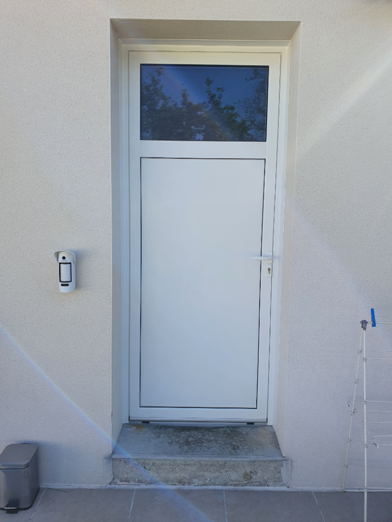 Gd Menuiseries Menuisier Romorantin Porte Service PHOTO 1 Alu